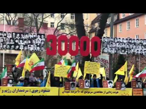 تظاهرات ایرانیان آزاده و هواداران سازمان مجاهدین در سوئد با شعار خون شهیدانمان، رنج اسیرانمان، ...