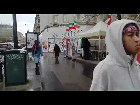 پاریس - برگزاری میز کتاب و نمایش تصاویر شهیدان، در همبستگی با قیام سراسری - ۴فروردین
