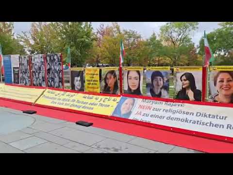 وقفة لأنصار منظمة مجاهدي خلق الإيرانية في مدینة برلین