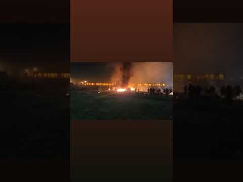 حمله مأموران یگان ویژه با تیراندازی و گاز اشک‌آور به کشاورزان متحصن در پل خواجو