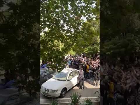جامعة &quot;علم وصنعت&quot;بدأت احتجاجات طلابية في طهران على قتل #مهسا_امینی