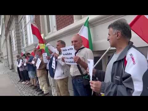 كوبنهاغن مظاهرة للإيرانيين الأحرار وأنصار مجاهدي أمام سفارة ألبانيا ضد الاعتداء الإجرامي على أشرف