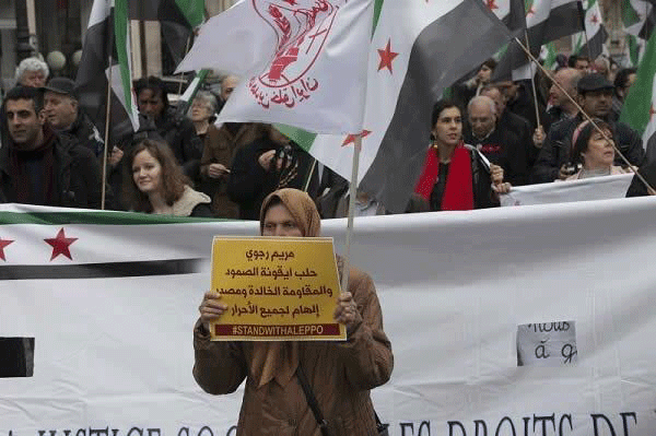 ظاهرات كبيرة بمناسبة السنة السادسة لبداية الثورة السورية في باريس