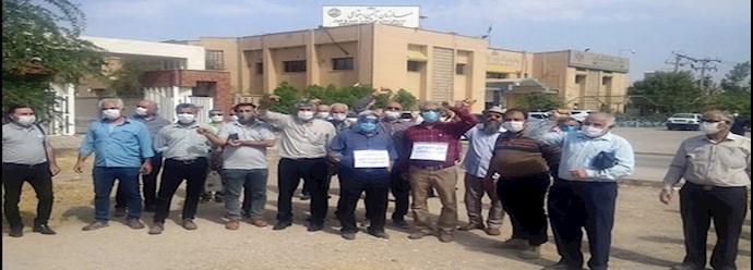 تجمع احتجاجي لعدد من عمال بلدية الأهواز. صورة من الأرشيف