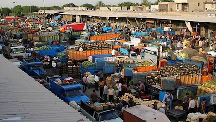 سوق الفواكه - صورة من الأرشيف
