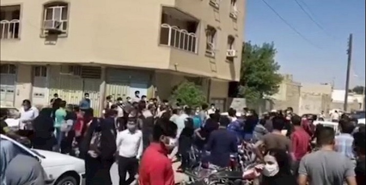 استمرار الإحتجاجات في إيران ..