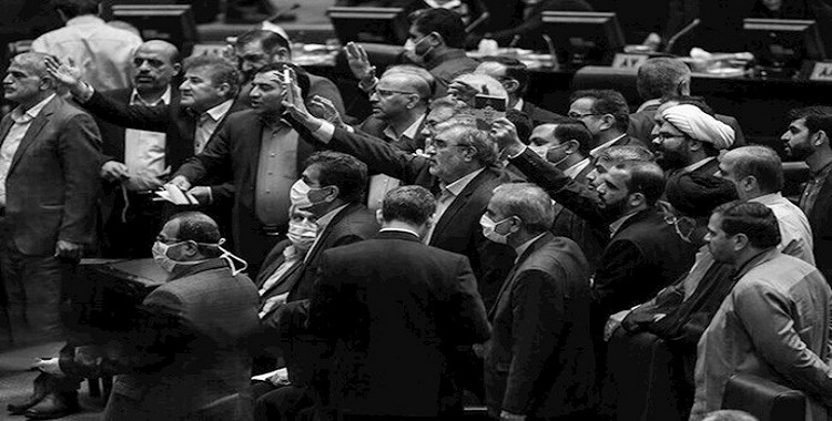تصاعد صراع الذئاب في إيران بعد اعترافات علوي وزير المخابرات في نظام الملالي