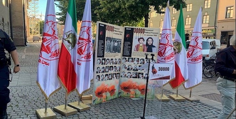 تتزامن مع الجلسة الخامسة لمحكمة الجلاد حميد نوري- صور و فیدیو