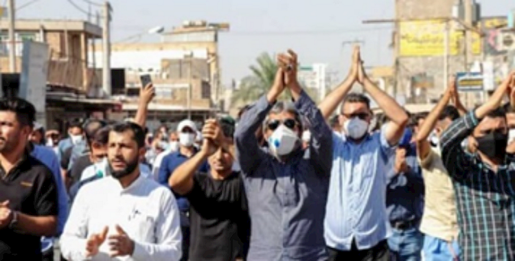 إضراب عمال هفت تبة لقصب السكر لليوم الثامن على التوالي ومسيرة احتجاجية بمدينة شوش