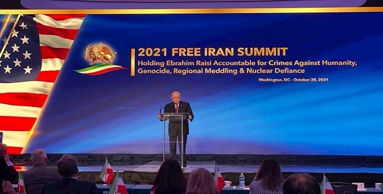 في كلمة القاها خلال مؤتمر ايران حرة الذي عقد في واشنطن