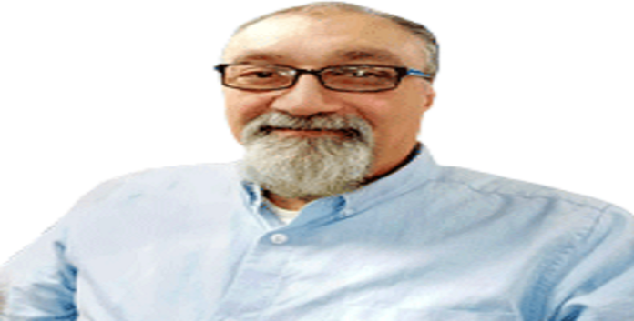 الحق بين صورتين، أو كيف تتعلمه جميلٌ أحيانا أن تخطئ، فترى الصواب ماثلا بالحق المبين.