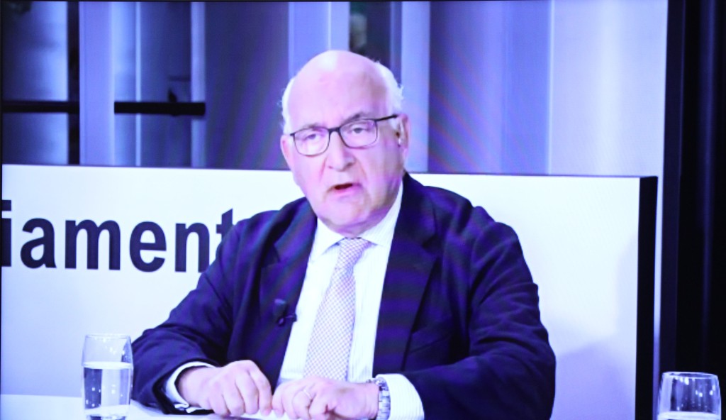 خلاصة لمناقشة تحت اشراف السیدة مریم رجوي مع مجموعة من أعضاء البرلمان الأوروبي