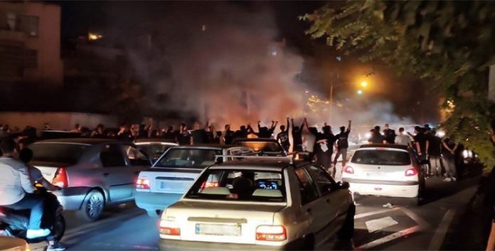 ليس إحتجاجا بل بداية ثورة