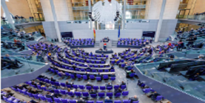 أكبر الأحزاب في برلمان الألماني يطالب بحل الكتلة البرلمانية الإيرانية الألمانية