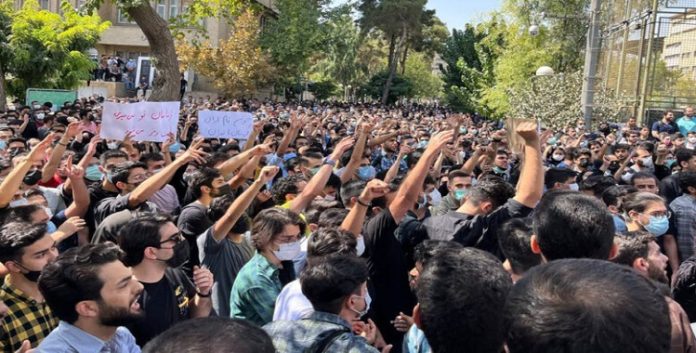 لابد من تفعيل الموقف الدولي تجاه الانتفاضة الشعبية في إيران