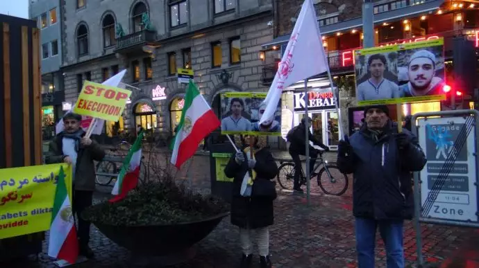 دعماَ للانتفاضة الوطنية الإيرانية معرض لانصار مجادي خلق في زيورخ وكوبنهاغن