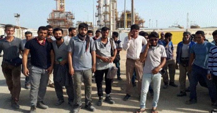 استمرار اضراب عمال النفط والغاز في عدة مدن إيرانية لليوم الثاني