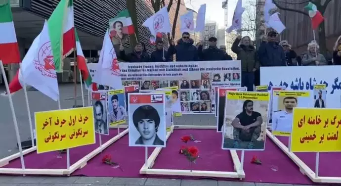 دعمًا للانتفاضة الوطنیة في ایران، مظاهرات انصار مجاهدي خلق و الایرانیین الاحرار في هامبورغ بألمانيا