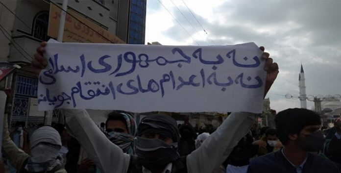 قتل أبناء البلوش هو انتقام خامنئي من انتفاضة الشباب