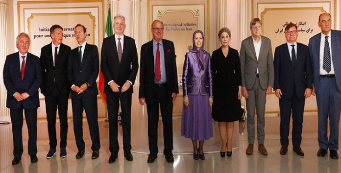 اجتماع خاص لرئيسين و4 رؤساء حكومات سابقين مع السيدة مريم رجوي في باريس