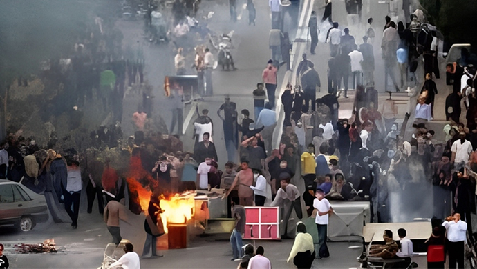 انتفاضة متواصلة وواعدة في إيران اليوم!