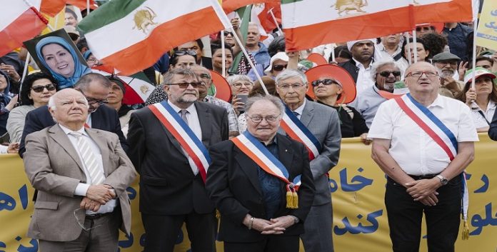 المجلس الوطني للمقاومة الإيرانية وخمسة مؤتمرات ولجان رئيسية خلال أربعة أيام متتالية