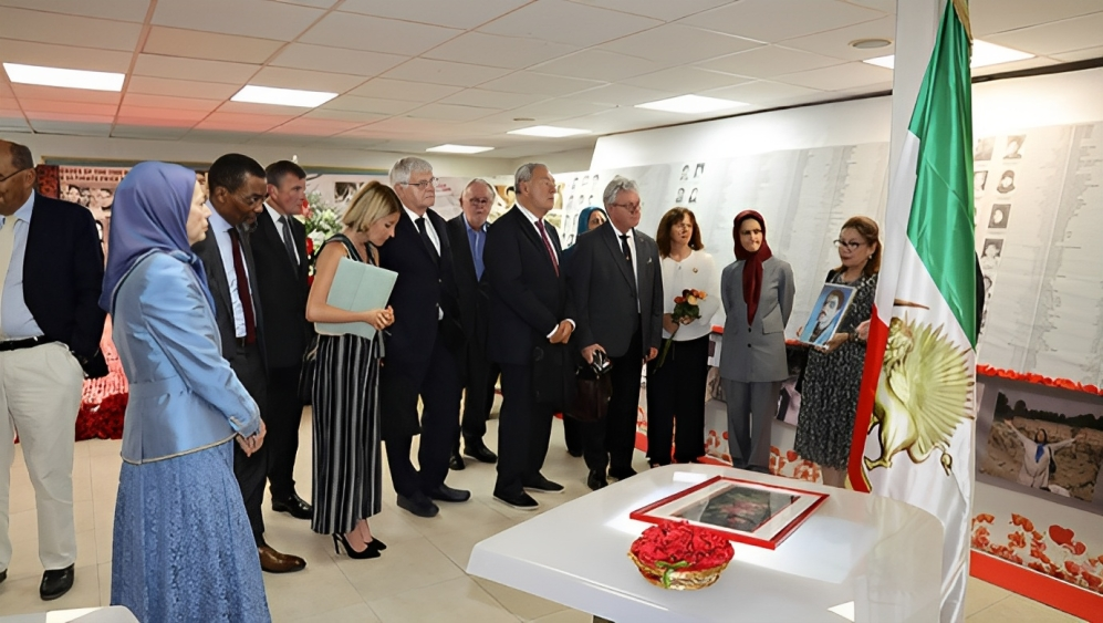 في مؤتمر دولي انعقد يوم الاثنين 21آب 2023، قضاة سابقون في الأمم المتحدة وحقوقيون دوليون بارزون طالبوا بمحاسبة قادة النظام الإيراني