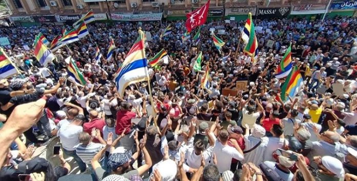 استمرار مظاهرات اهالي السويداء للشهر الثاني على التوالي مطالبین برحیل الاسد