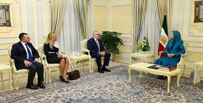 لقاء وحوار وفد من الحزب الوطني المالطي مع السیدة مريم رجوي