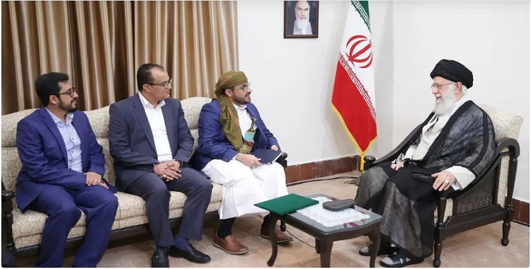 التدثر بعباءة إيران