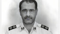 ایران.. تصاعد حقد وكراهيت المواطنین تجاه الملالي، شباب ساخطون يهجمون على ملا عميل للحكومة في مدينة تبريز
