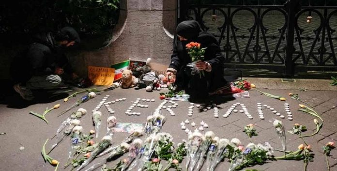 تفجيرات كرمان وإنقاذ نظام الملالي