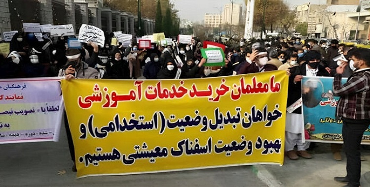 قرع الطبول الفارغة