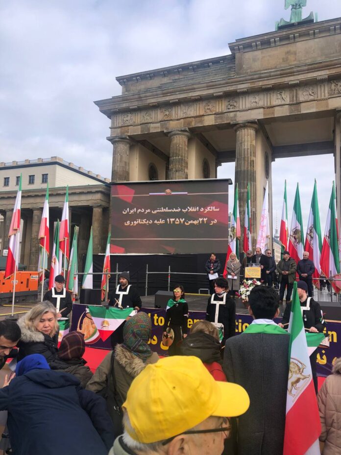 بشعارلا لنظام الشاه لا لنظام الملالي، مظاهرات حاشدة للإيرانيين في برلين وباريس ولندن وبروكسل وأمستردام