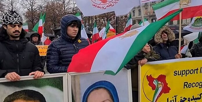 أوسلو- تنديدا بتزايد عدد الإعدامات في إيران مظاهرة انصار مجاهدي خلق أمام البرلمان النرويجي