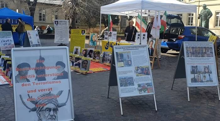 معرض انصارمجاهدي خلق لصور شهداء الانتفاضة الشعبية الایراینة في هايدلبرغ