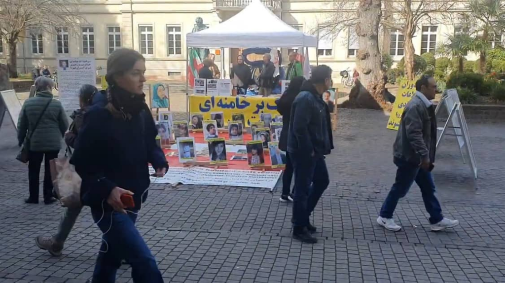 معرض انصارمجاهدي خلق لصور شهداء الانتفاضة الشعبية الایراینة في هايدلبرغ