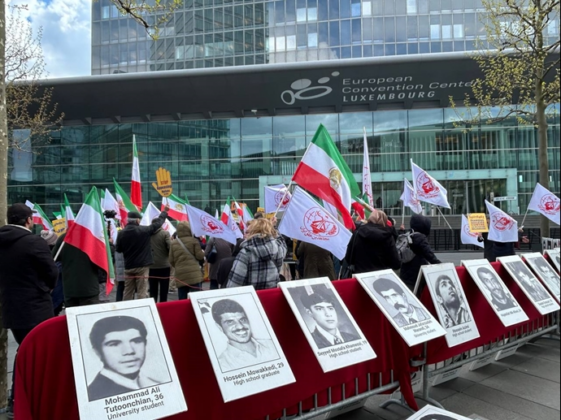 بالتزامن مع اجتماع وزراء خارجية الاتحاد الأوروبي، مسیرة احتجاجیة لانصار مجاهدي خلق في لوكسمبورغ