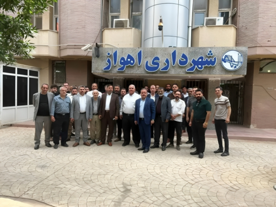 مطالبین بحقوقهم احتجاجات العمال والمزارعين في مدن الأهواز و أصفهان