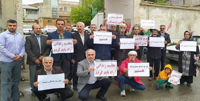 ایران.. موجة اعتقالات المعلمين والأساتذة تفاقم التوترات في التعلیم الایراني