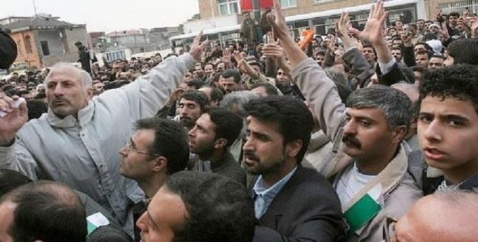 ایران.. الغضب الشعبي الذي یرهب خامنئي و نظامه