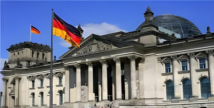 حسب صحيفة ألمانية: إقامة جمهورية ديمقراطية في إيران تحظی علی دعم واسع من المشرعين الألمان