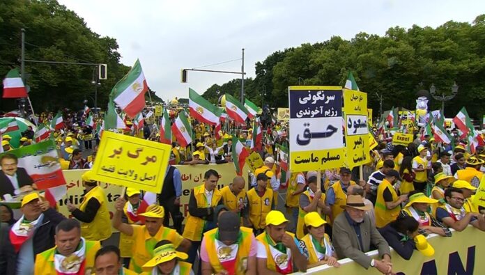 تاون هال :الأمم المتحدة تكسر صمتها بشأن مجزرة صیف عام 1988 في إيران