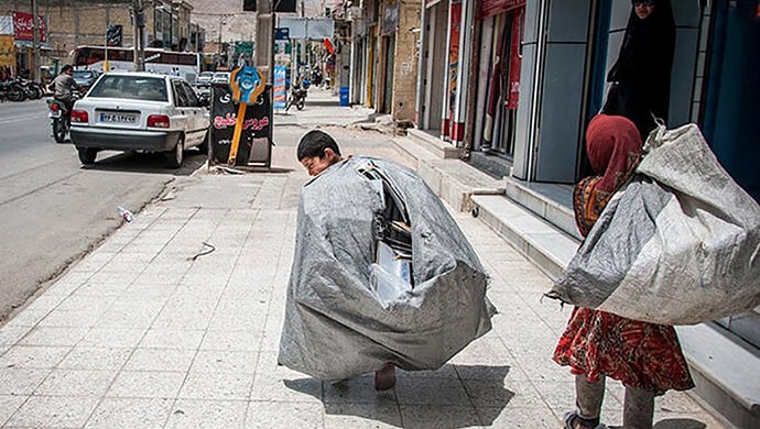 ایران...ظاهرة مؤلمة للوضع المقلق لعمالة الاطفال