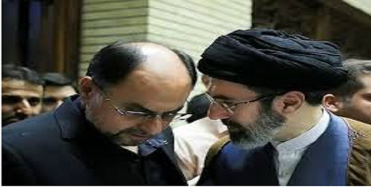 وحيد حقانيان بجانب مجتبى خامنئي 