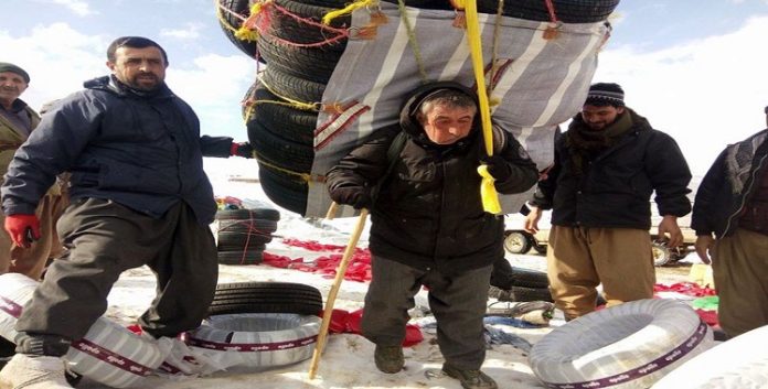 ایران.. قوات الاجرامیة نظام الایرانی تقتل وتوصیب 287 عتالا في النصف الأول من عام 2024 على الحدود الإيرانية