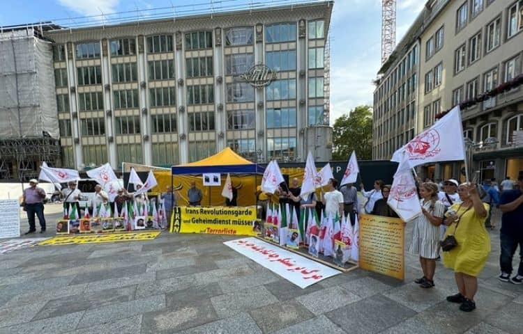 دعماً للانتفاضة الوطنیة الایرانیة مظاهرات للایرانیین وانصار مجاهدي خلق في كولونيا بألمانيا