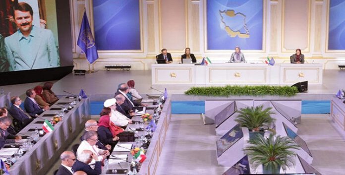 الحل الديمقراطي الإيراني لنظام إرهابي ونووي ومتطرف