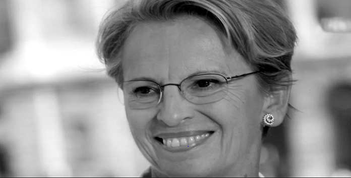 شخصيات عالمية تشيد بمقاومة النساء الإيرانيات