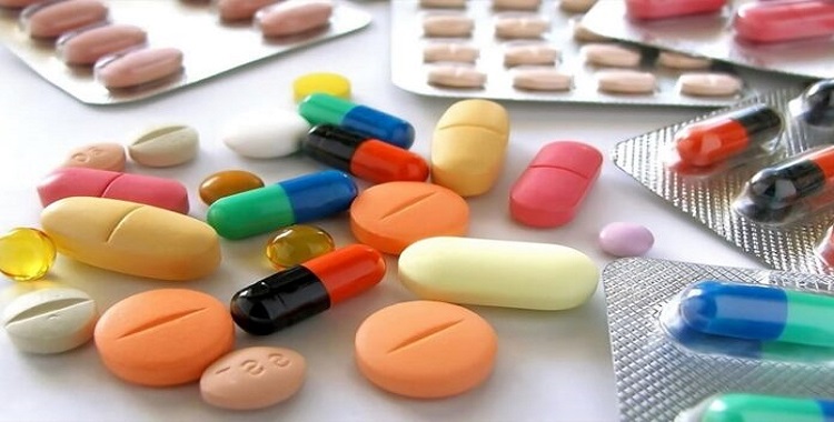 في ظل استمرار أزمة الدواء، تحذيرات برلمانية من تفاقم نقص الأدوية في النظام الإيراني خلال الشهرين المقبلين